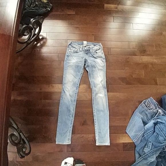 True Religions - Picture 2 of 4